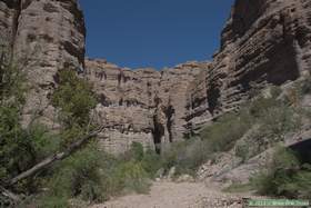 Hiking in Hell Hole Canyon