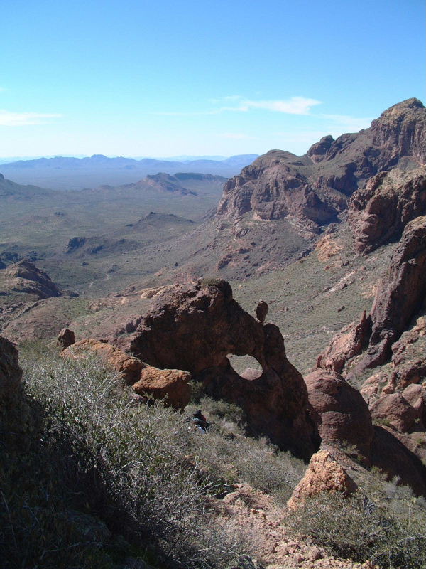 An interesting arch on the way up to Mount Ajo.